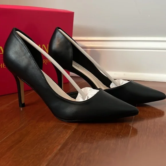 Catherine Malandrino Glore D’orsay Pump - Picture 3 of 5